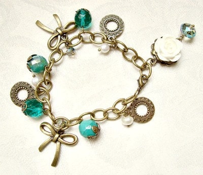 Turquoise Glass Beads and White Resin Flower Charm Bracelet