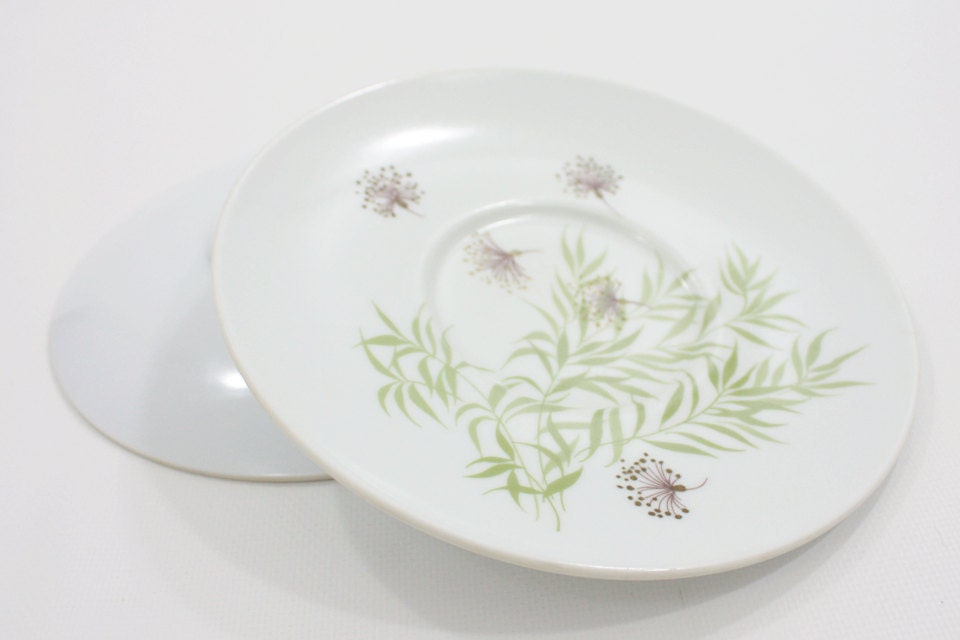 Vintage Melmac Saucers: Melamine Saucers with Dandelion Pattern, Set of 2