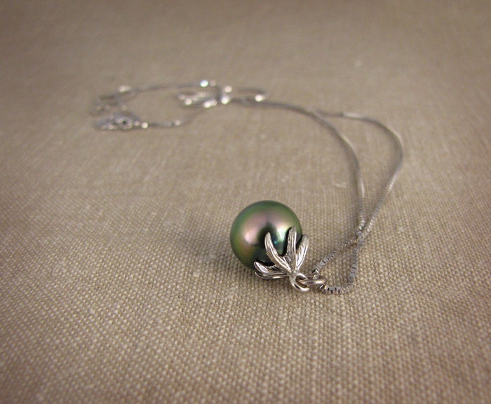 Tahitian Pearl Sea Star Pendant (14K) Made to Order