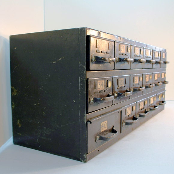 Metal Hardware Parts 17 Drawer Cabinet