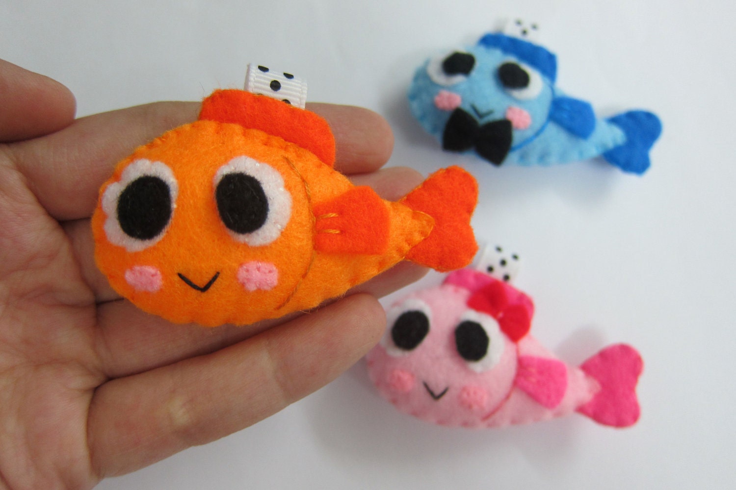 Cute Fish V1 Keychain/Ornament, Magnet - Daryl, Fanny, Feesh