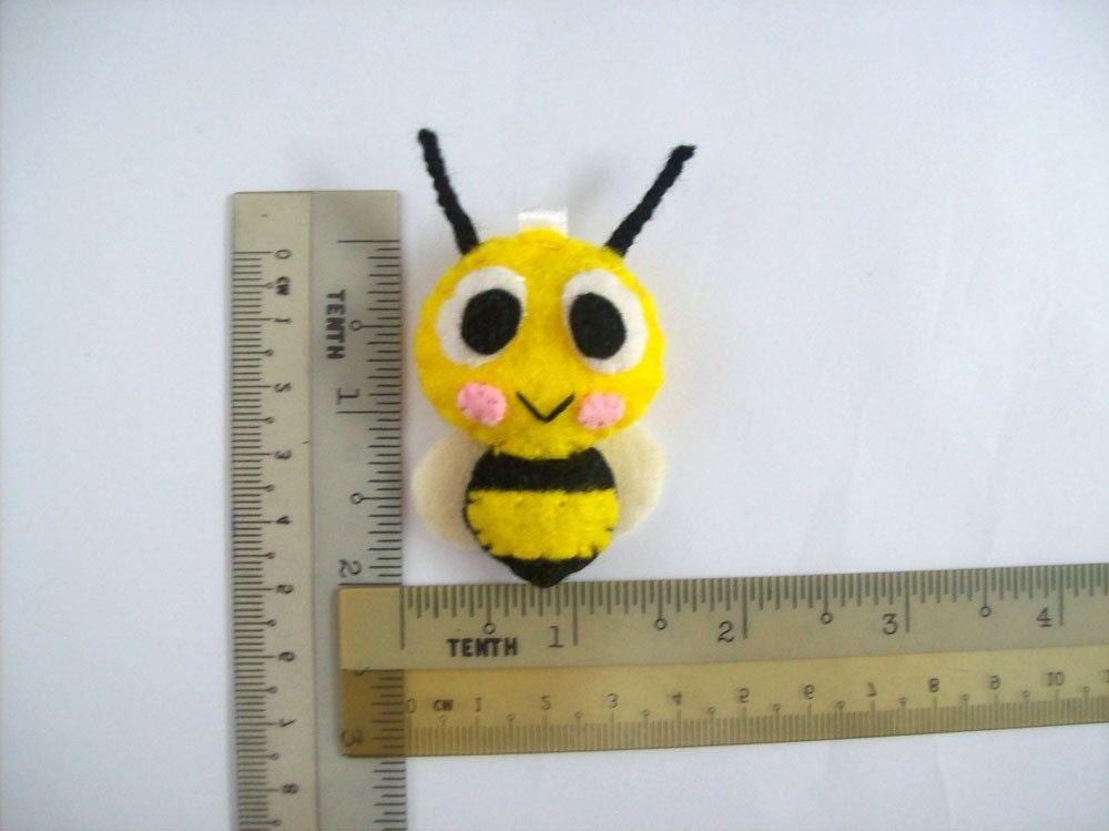 Cute Insect Bee Keychain/Phone Charm/Magnet - Buzzie, Bebee