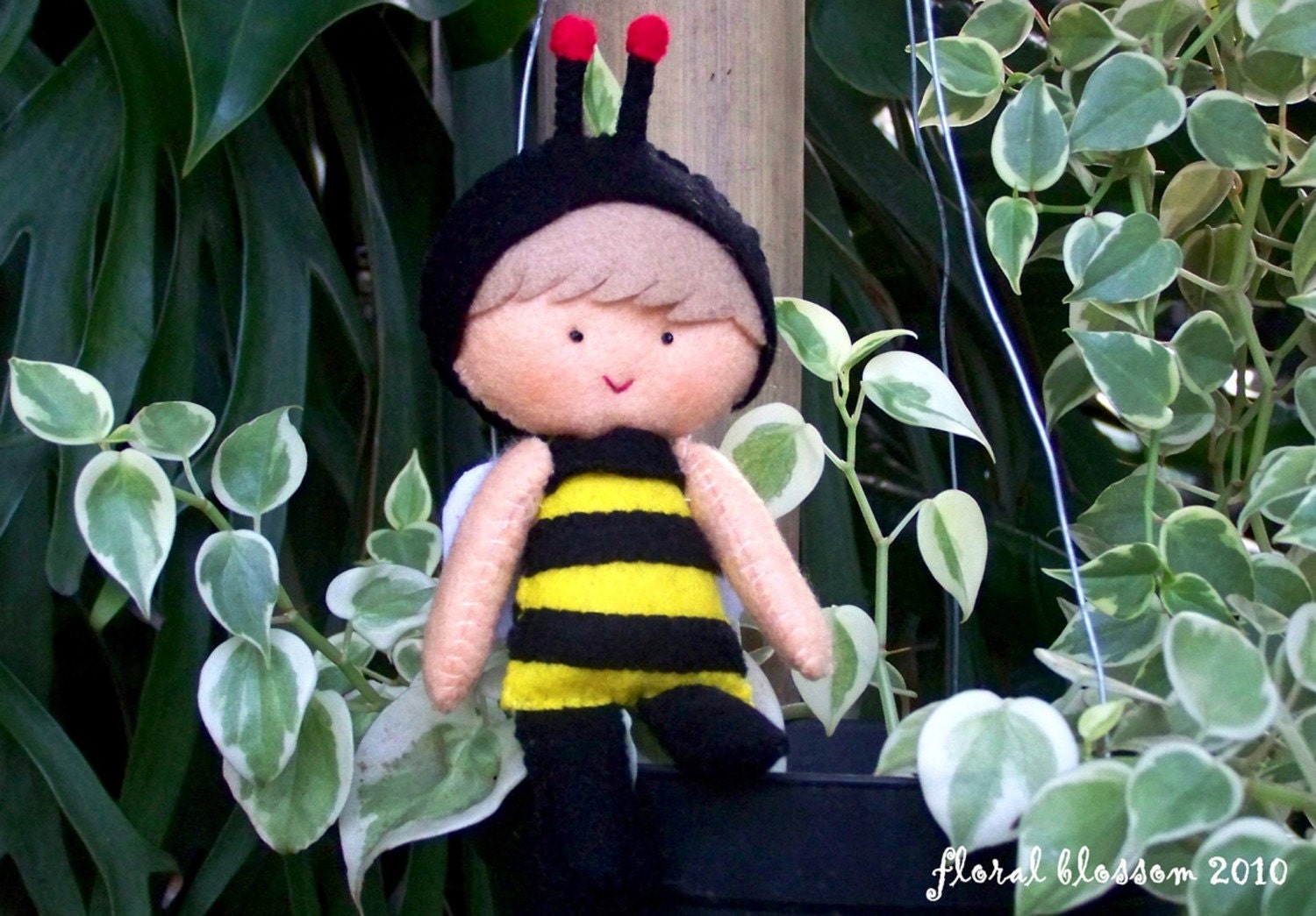 PDF Pattern: Louelle the Baby Bee