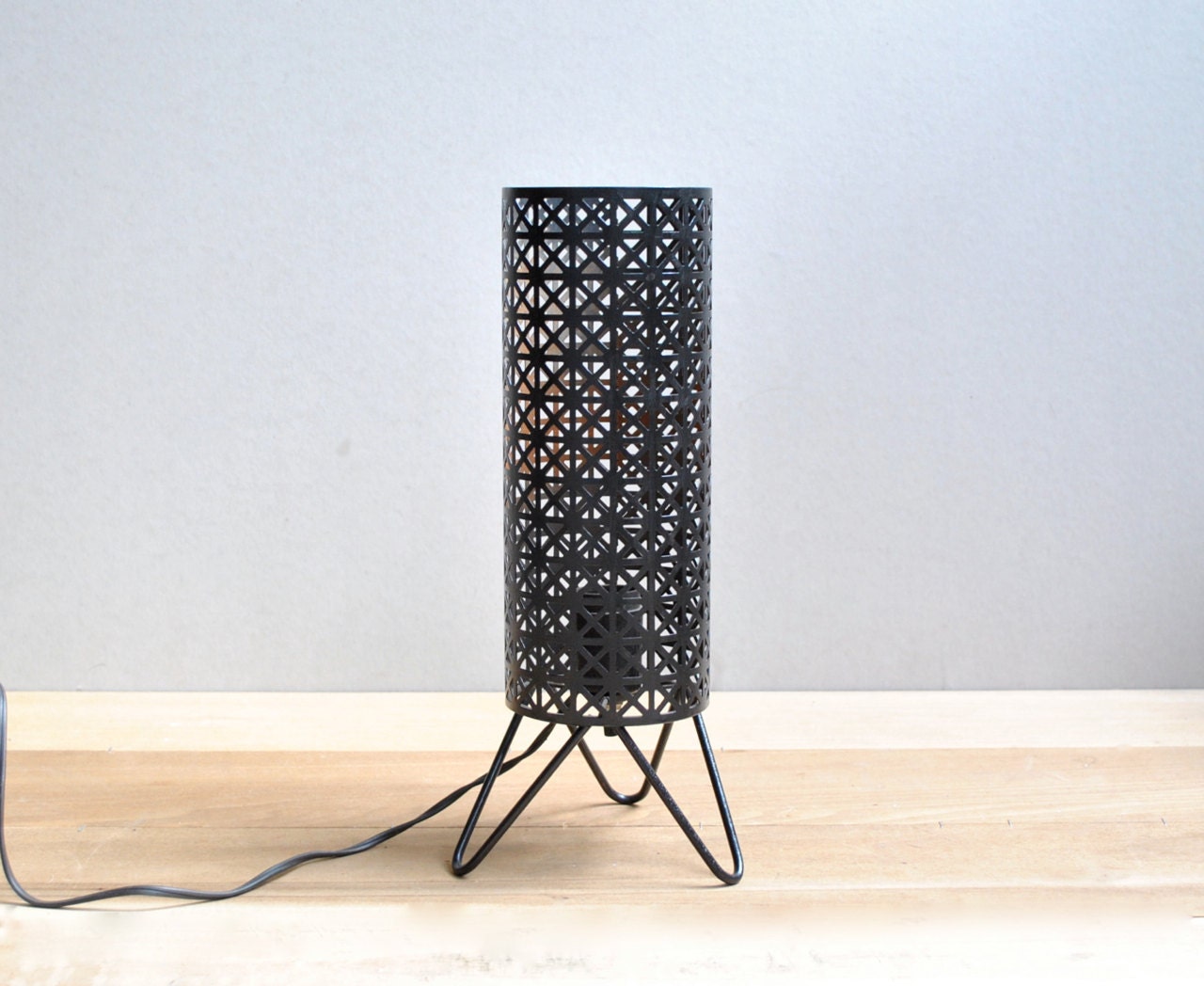 Mid Century Hairpin Leg Lamp