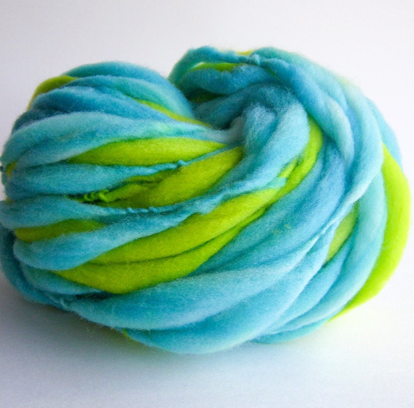 Super bulky handspun rainbow yarn in hand dyed merino wool - 64 yards