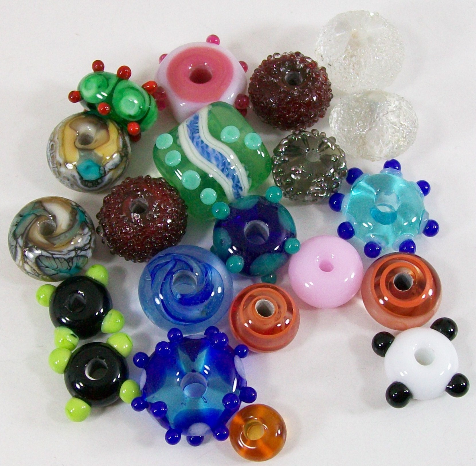 Lot of 21 Artisan Lampwork Glass Bead Orphans