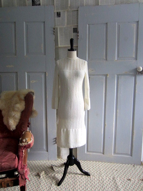 1960s Dress 1960s White Crocheted Dress Bell Sleeves Womens Size Small SM