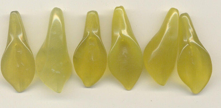 Korean jade calla lily drops 1 pair, Kjade-1213 RESERVED FOR DARA