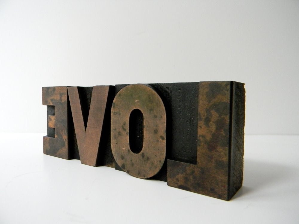 Vintage Wood Type LOVE - bold 2 inch