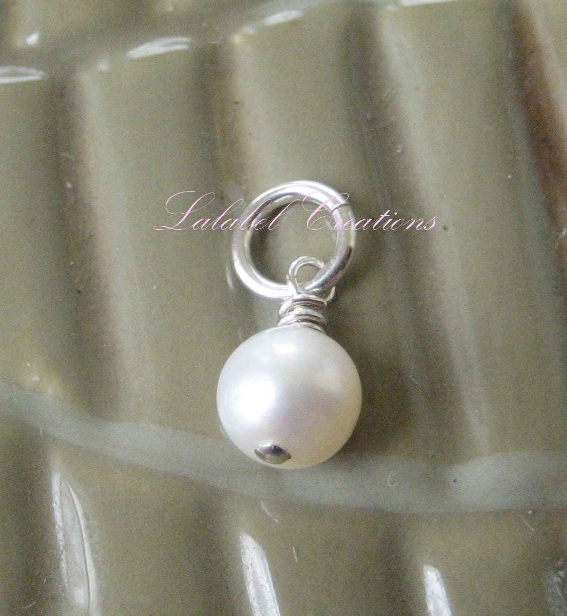 Freshwater pearl dangle