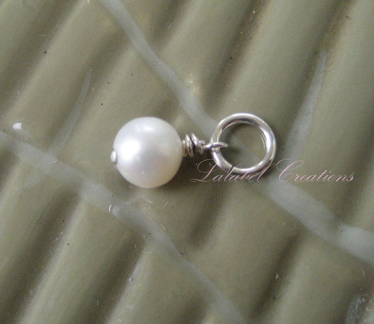 Freshwater pearl dangle