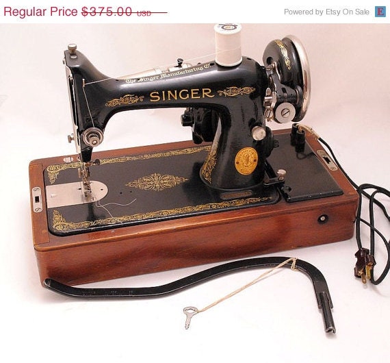 CYBER MONDAY SALE Singer Sewing Machine 1920s 99 Portable with Bentwood Case - Serviced