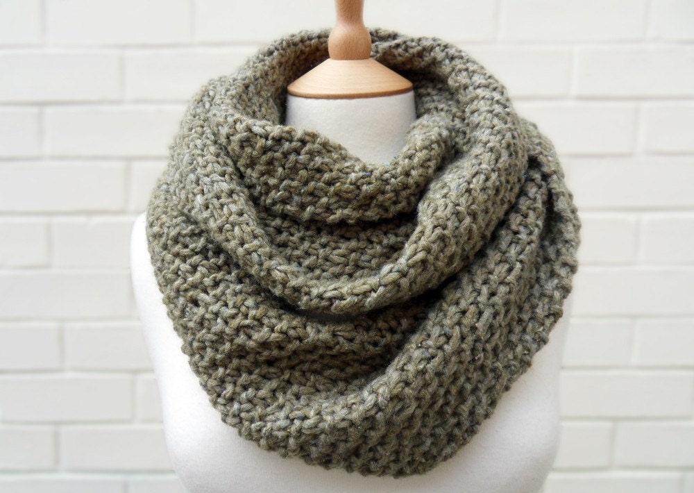 Chunky Moss Stitch Scarf in Natural Tweedy Clover Green - OOAK
