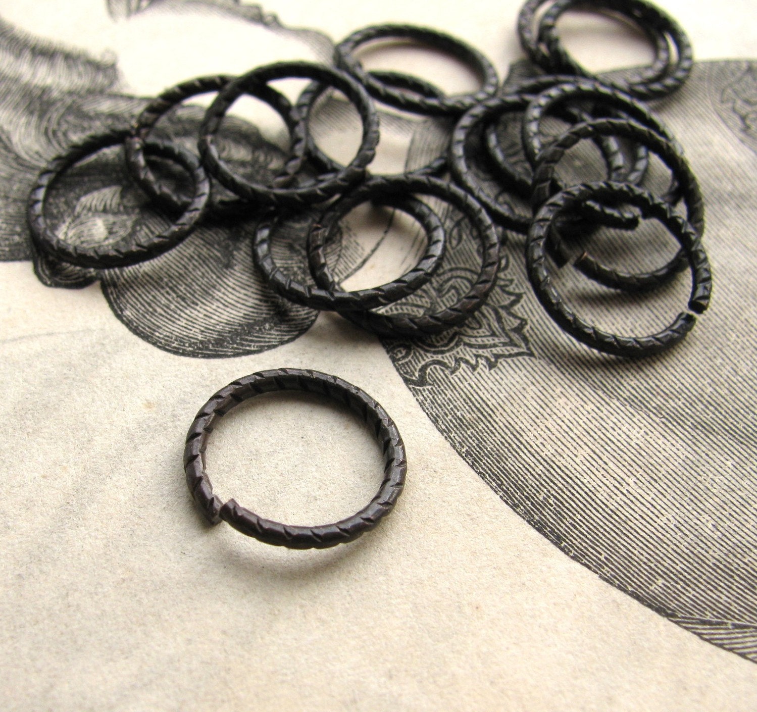 12mm etched jump ring - dark antiqued brass - (10 jump rings) textured black jump rings