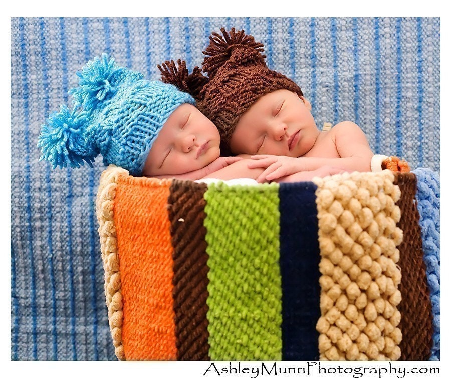 Baby Hat: Newborn Hat, Pom Pom Hat, Photography Prop, Brown or Blue