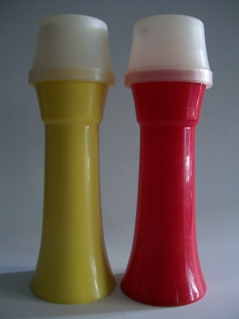 Tupperware Ketchup and Mustard Pump Style by RecycleBuyVintage