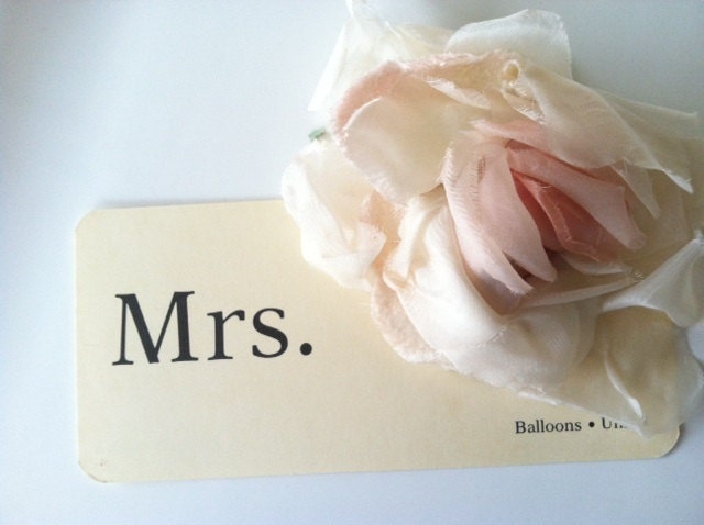 Vintage Mrs. Flashcard Wedding Decoration