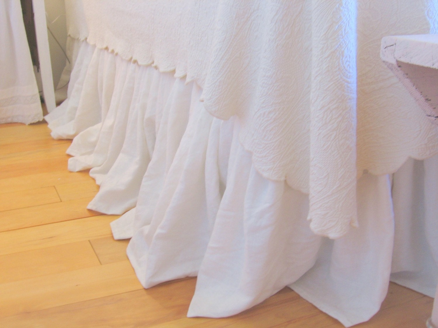 The Anabelle Linen Dust Ruffle King size