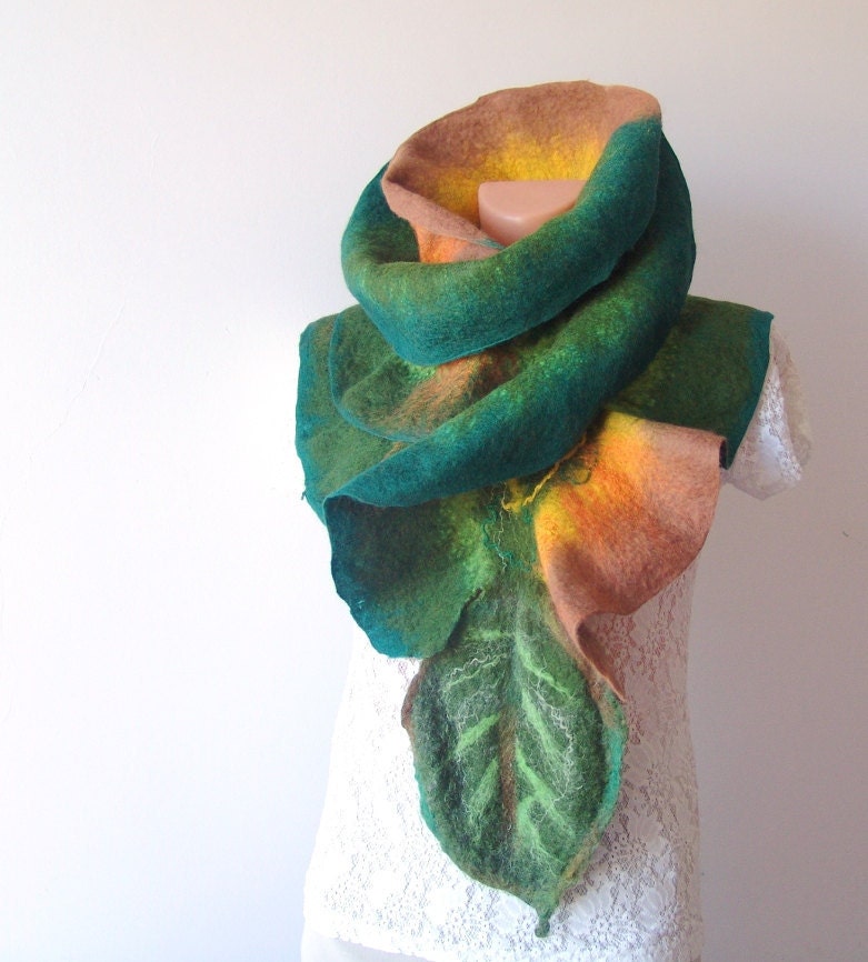 Felted scarf ruffle collar - Green Leaf gift under 75