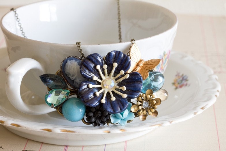 Les Fleurs Vintage Collage Necklace