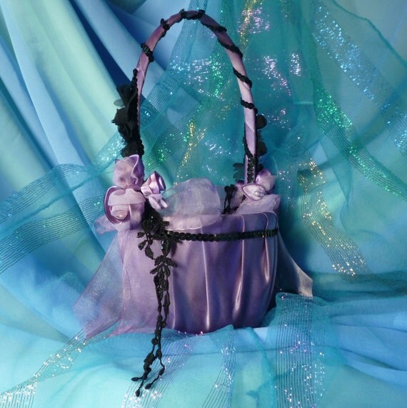 Goth Bride Wedding Decoration Flower Basket by gothB4play