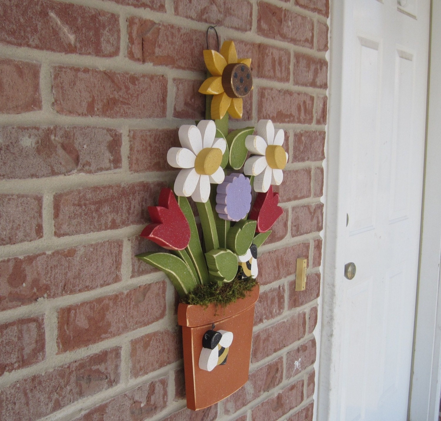 FLOWER POT With Daisies, Sunflower, Tulips, Lilac and Bees for home decor, door hanger, mothers day and spring decor