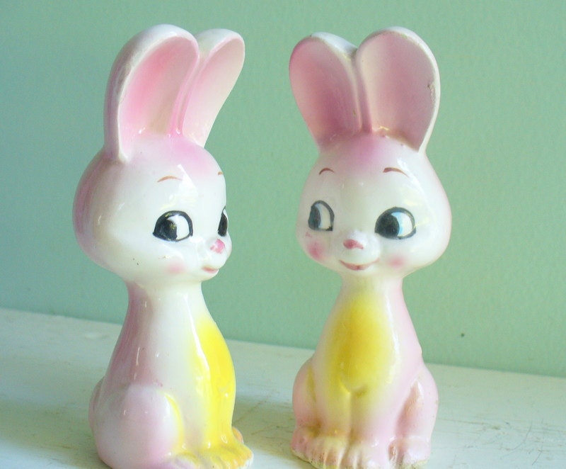 Pink Bunny Rabbits Salt and Pepper Shakers Kitschy Kitsch Cute Ceramic Vintage