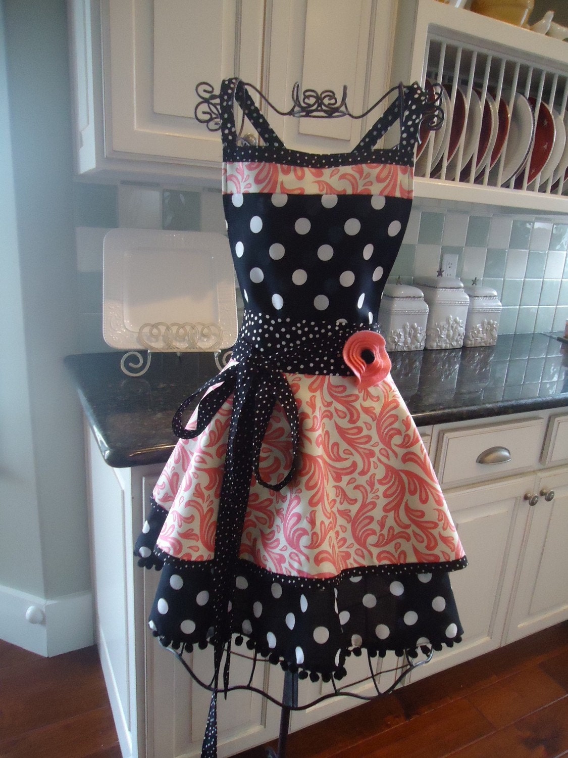 4RetroSisters "Annabelle" Womens Full Retro Apron - "Sweet Pink"