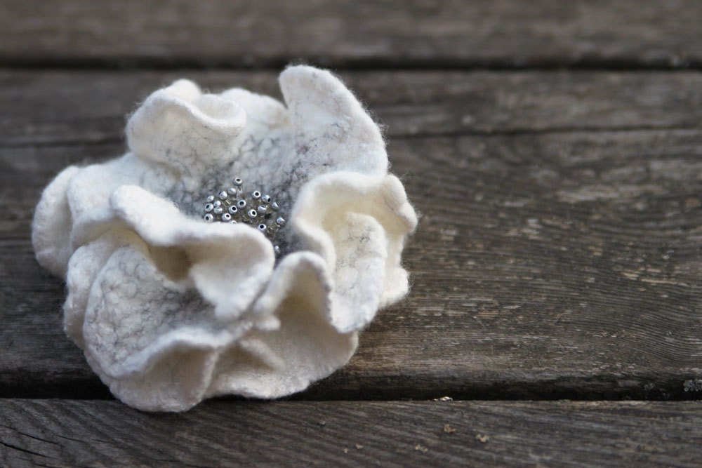 White flower felted brooch pin ---gift under 30 USD -  Ready to Ship now - aureliaLT