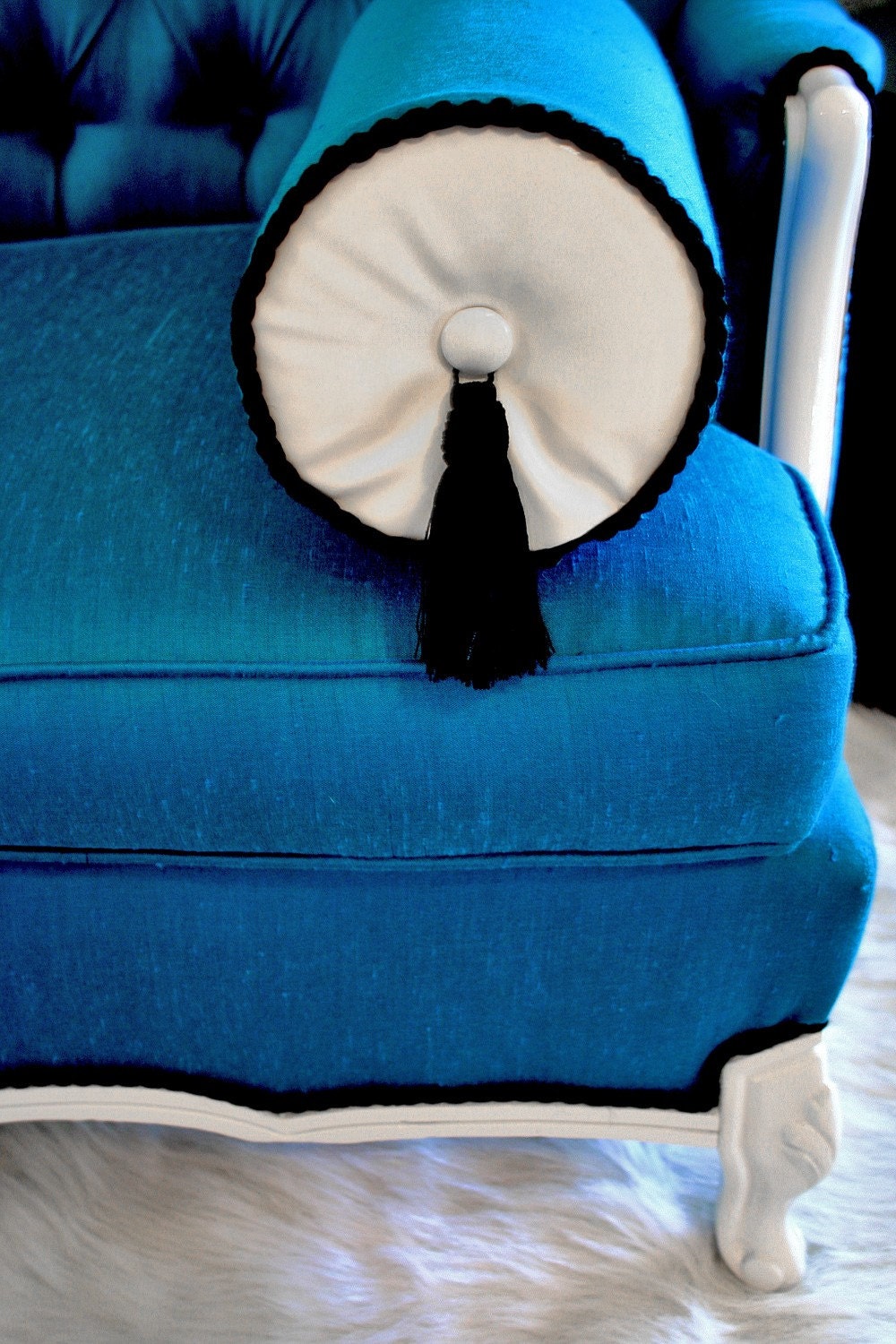 Hollywood Starlet French Baroque Button Tufted Peacock Blue Silk Sofa