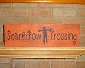 ScArEcRoW cRoSSinG HaNdPaiNtEd PriMiTiVe WooD SiGn, HoLiDaY,  HaLLoWeeN,  FaLL,  AuTuMn SiGn, Home  Decor