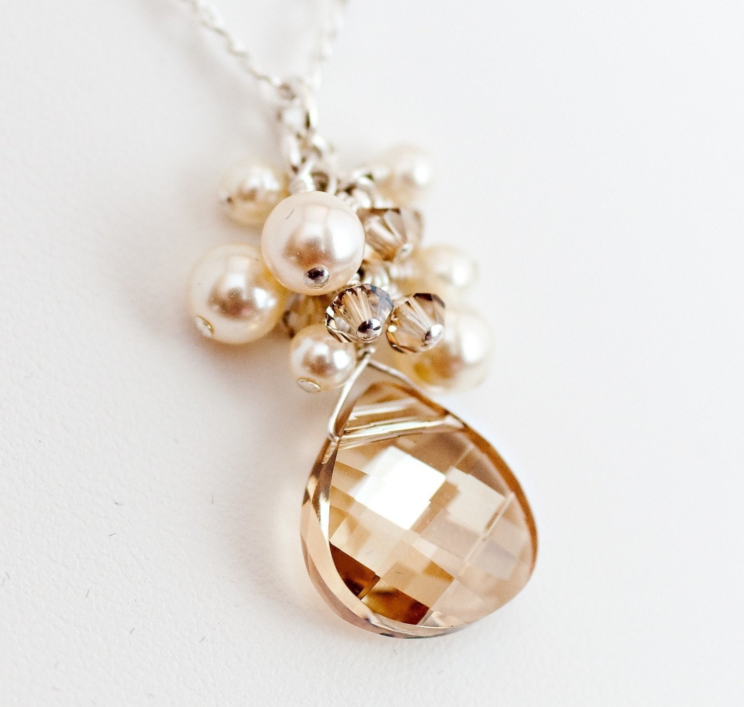 Golden Crystal Pendant. Wedding Necklace. Bridal Necklace. Champagne Crystal Necklace. Pearl Bridesmaid Jewelry for Fall Wedding