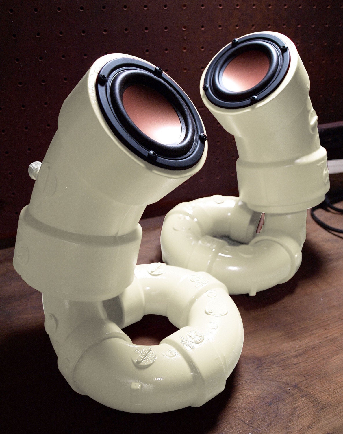 ikyaudio white sea cucumbers audio speakers - Design Copyright Pending