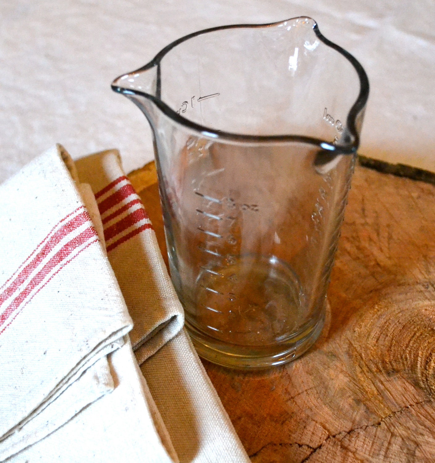 Triple Pour Measuring Jug (8 oz)