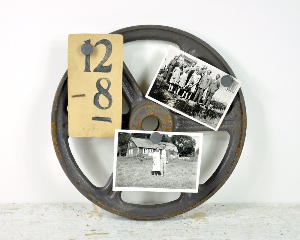 Vintage Salvaged Industrial Metal Gear / Wall Hanging