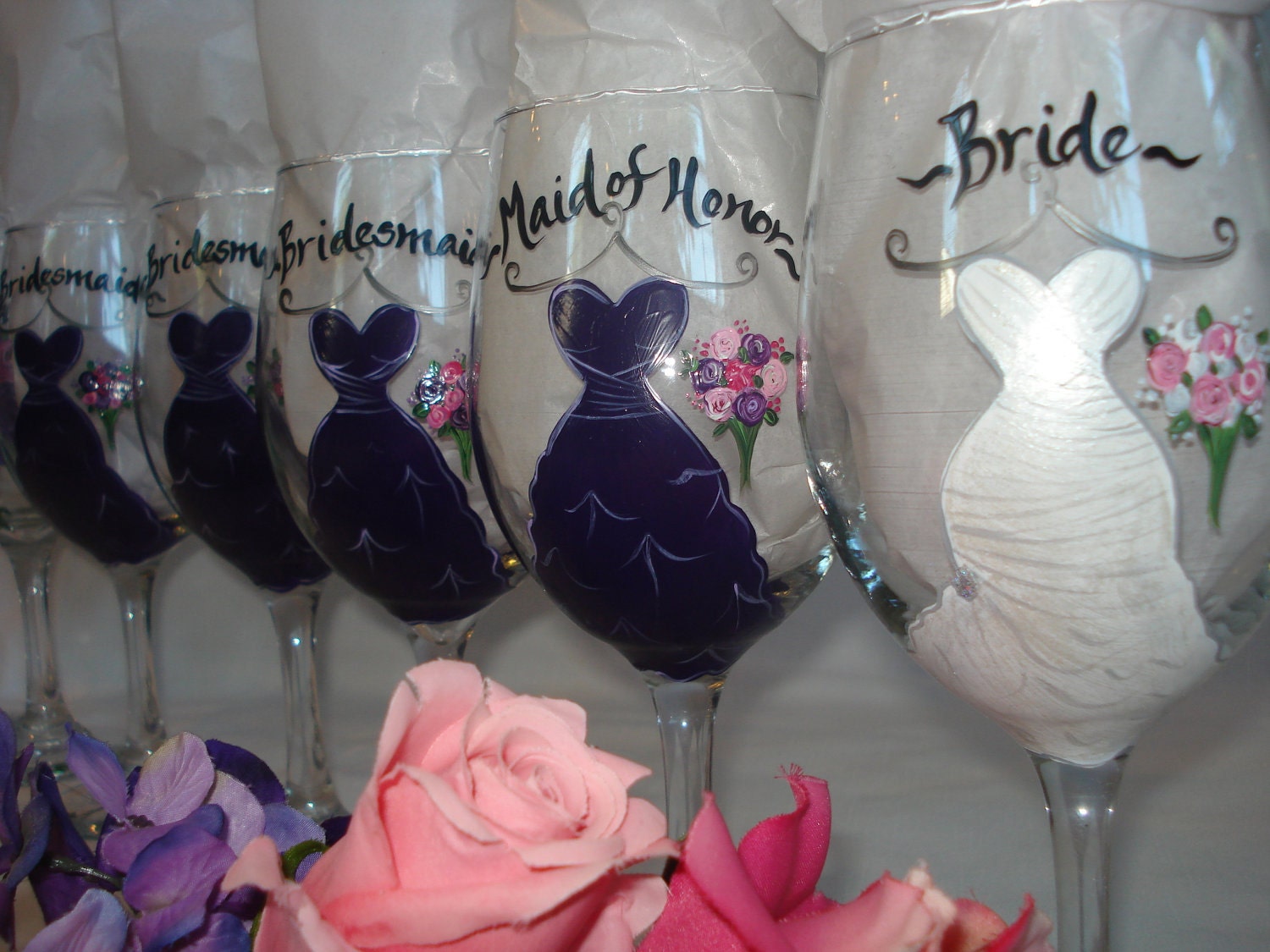 Hand Painted Personalized Bridal Party Dress Wine Glass Set - GIFT WRAPPING AVAILABLE