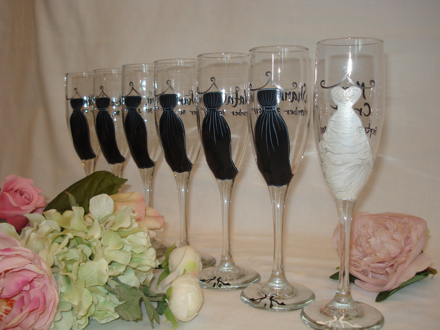 Personalized Hand Painted Bridesmaid Dress Wine Glasses - GIFT WRAPPING AVAILABLE