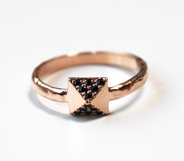 Pyramid Stud Ring with black crystals (14K rose gold dipped)