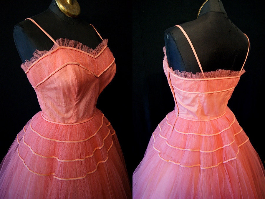Designer Emma Domb 1950's designer coral peach tulle prom party dress gown cupcake dress sweetheart rockabilly bride - size Medium