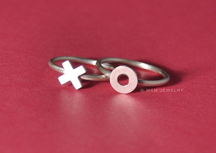 X O (Kiss and Hug) Rings