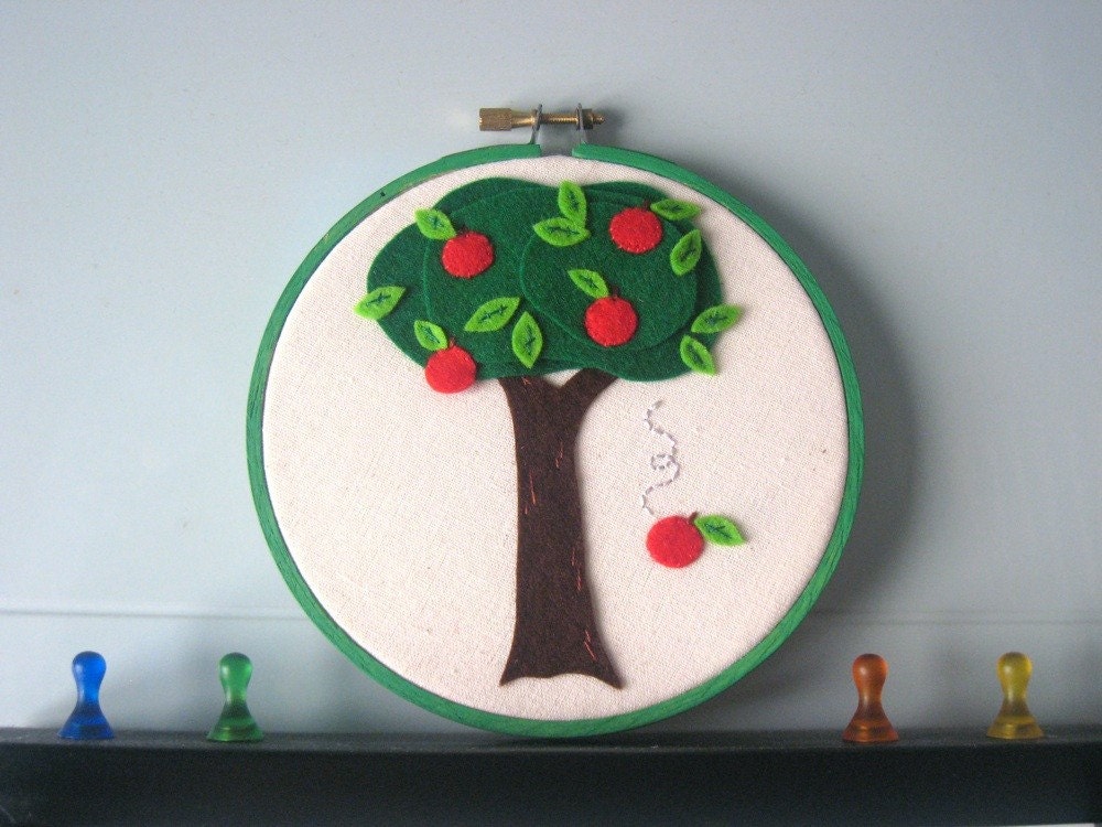 5 Little Apples Sittin' in a Tree, One Fell Down...
