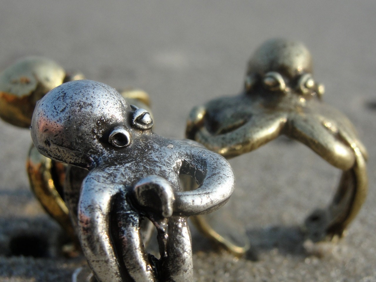 Gold octopus ring sizes 4 to 7 self adjustable