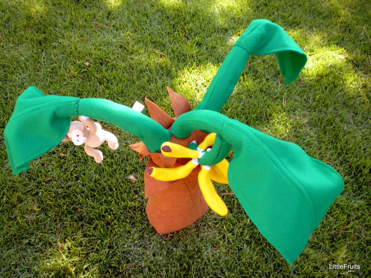 Banana Felt Tree with 6 removable Fruits Handcrafted Toy, Nursery- or Room Decor, Plush Banana Tree
