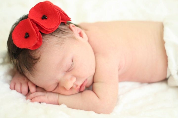FOR BABY. crushing on you red felt poppy garland headband.