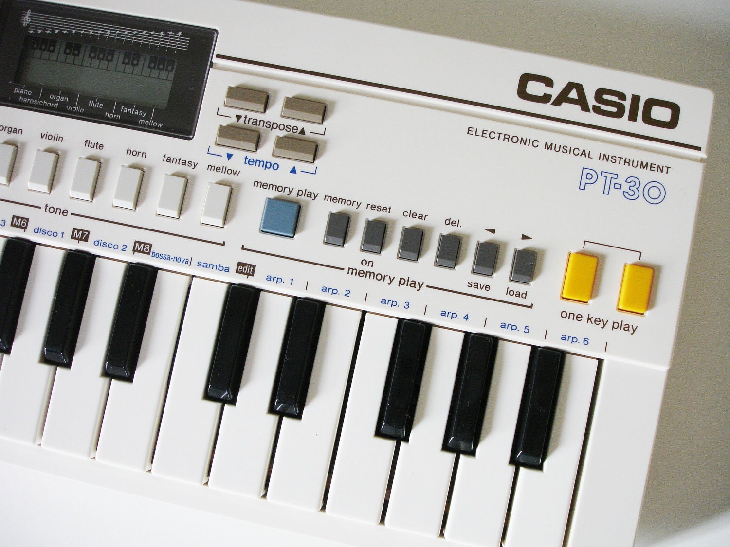 casio pt-30 electronic musical instrument
