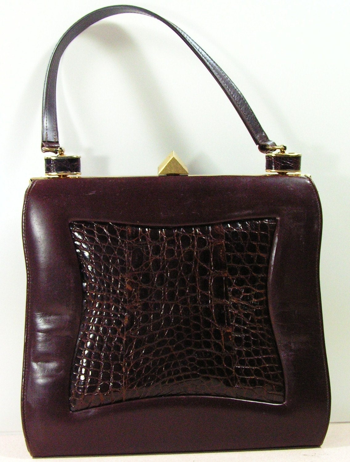 vintage purse alligator crocodile brown handbag tote clutch 1950s 1960s 1970s leather