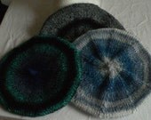 Pattern, classic, elegant, sexy beret in Parisian style with or without I-cord nub.