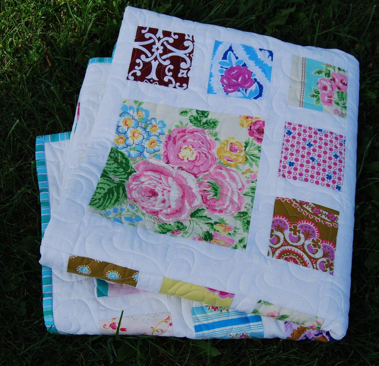Sis Boom Throw Quilt