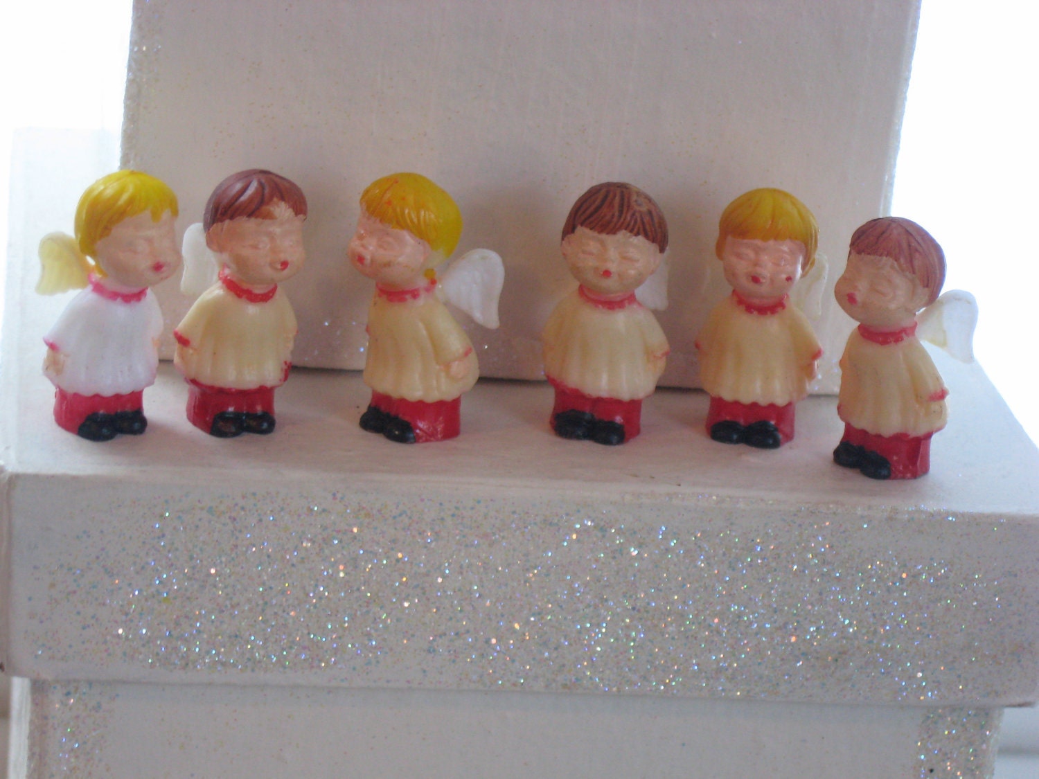 6 vintage plastic miniature choir angels