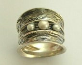 Wide sterling silver  band and  fresh water pearls - Bubbling emotions 2.